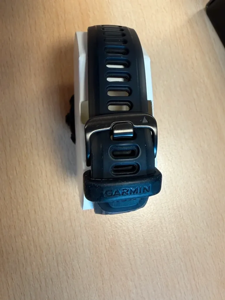 Used Garmin Forerunner 570 bike — image 6 of 7