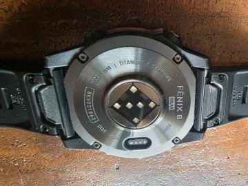 Used Garmin fenix 8 sapphire solar 51mm bike — image 4 of 10