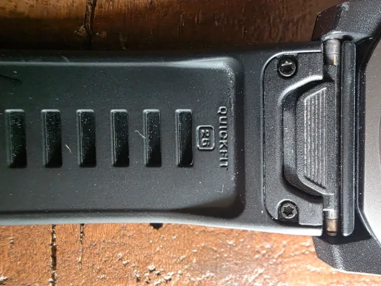 Used Garmin fenix 8 sapphire solar 51mm bike — image 5 of 10