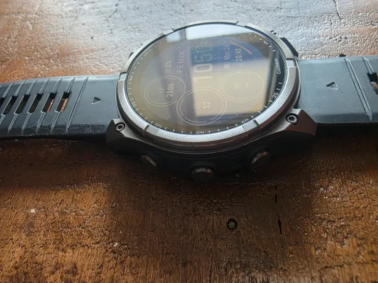 Used Garmin fenix 8 sapphire solar 51mm bike — image 8 of 10