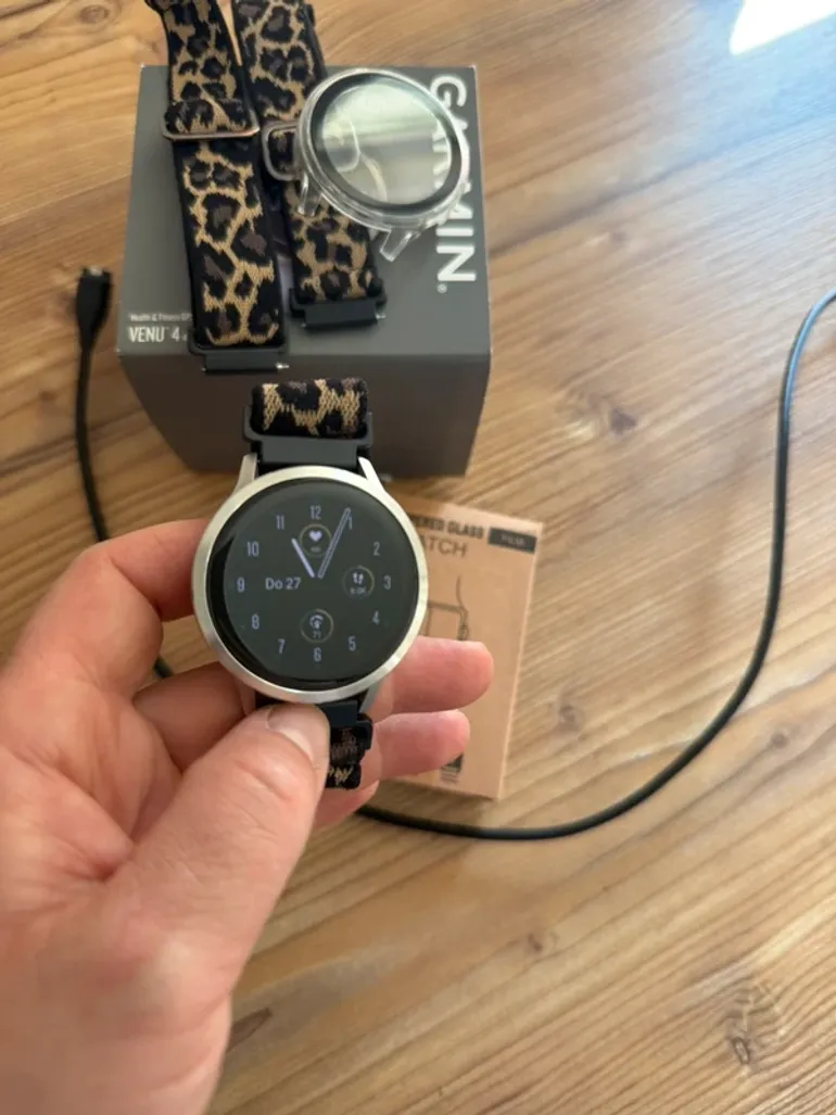 Used Garmin Venu 4 bike — image 2 of 2