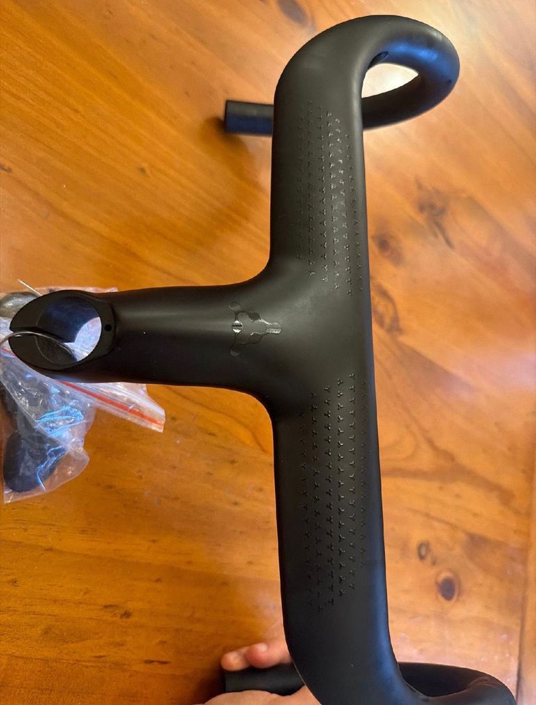 polymer Integrated Handlebar 2026 bike d'occasion — image 3 sur 5