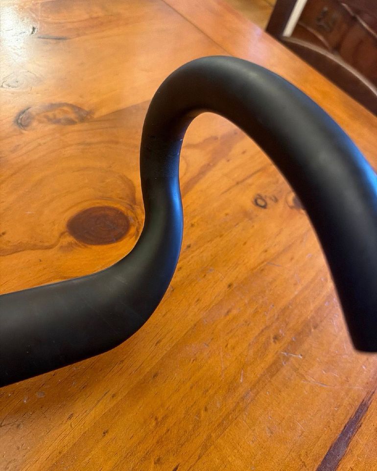 polymer Integrated Handlebar 2026 bike d'occasion — image 4 sur 5
