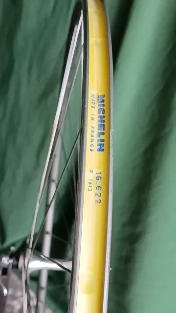 Used Campagnolo C Record bike — image 3 of 17