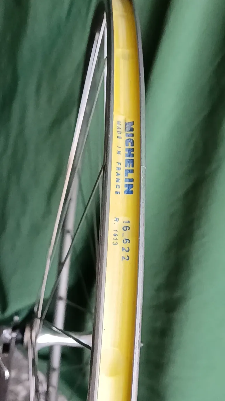 Used Campagnolo C Record bike — image 3 of 17