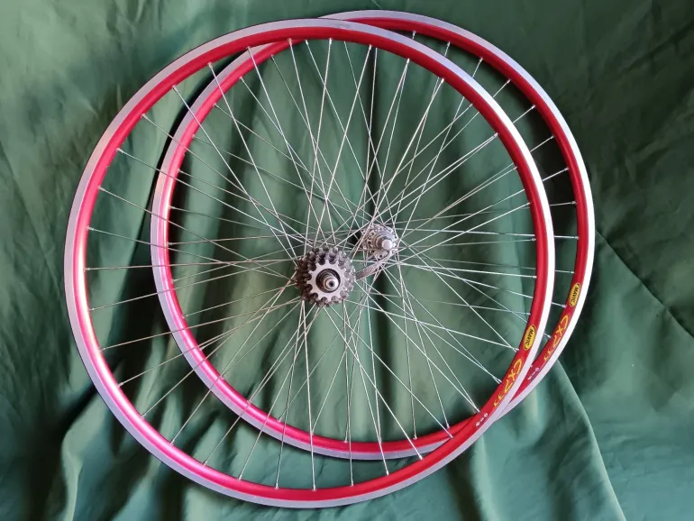 Used Campagnolo C Record bike — image 15 of 17