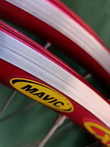 Used Campagnolo C Record bike — image 9 of 17
