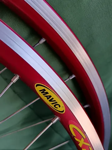 Used Campagnolo C Record bike — image 10 of 17