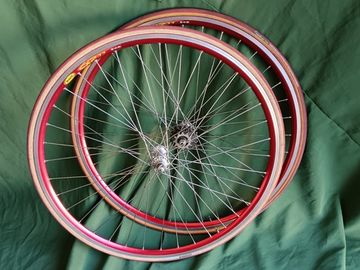 Used Campagnolo C Record bike — image 2 of 17