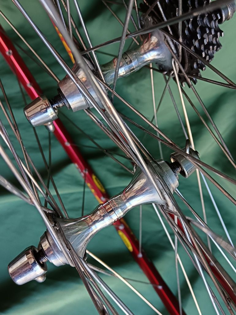 Used Campagnolo C Record bike — image 12 of 17