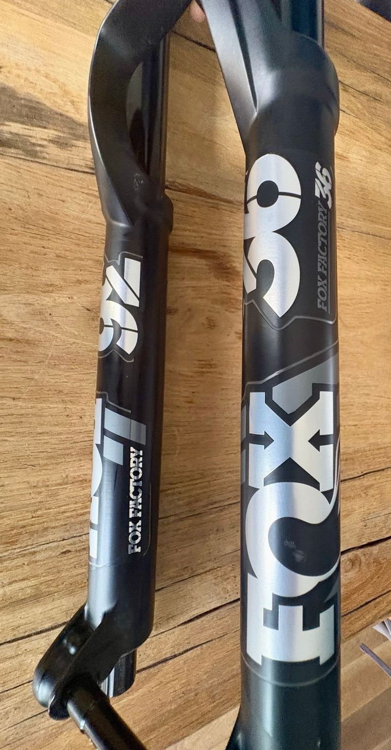 Used Fox 36 Rhythm Fork 2022 bike — image 2 of 7