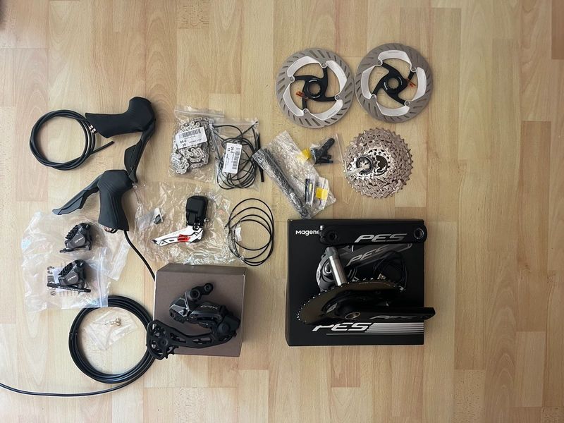 Gebrauchtes Shimano GRX 825 Di2 2026 Groupset