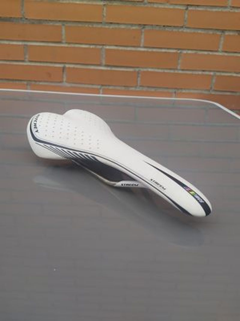 Used Ritchey Streem Vector Evo Crn-Ti 138mm Saddles & Seatposts