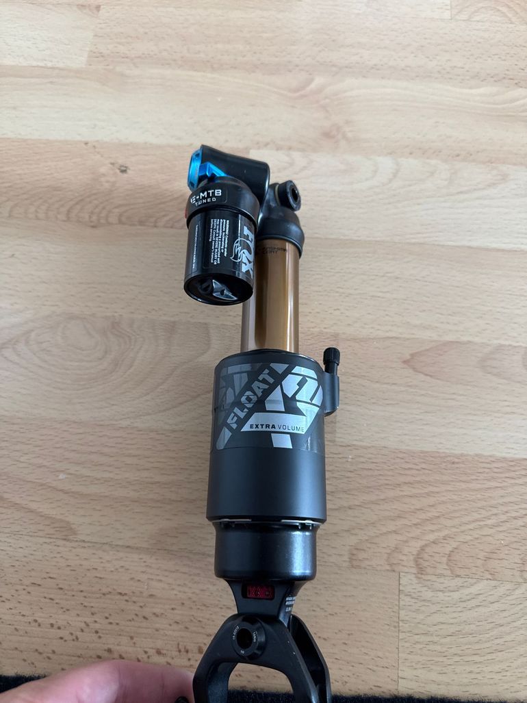Używany Fox FLOAT X2 Factory bike — zdjęcie 2 z 3