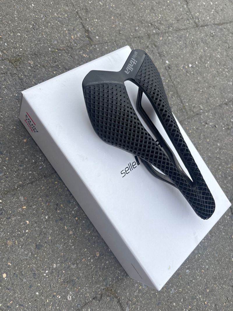 Used Selle Italia SLR Boost 3D Kit Carbon Superflow 2026 Saddles & Seatposts