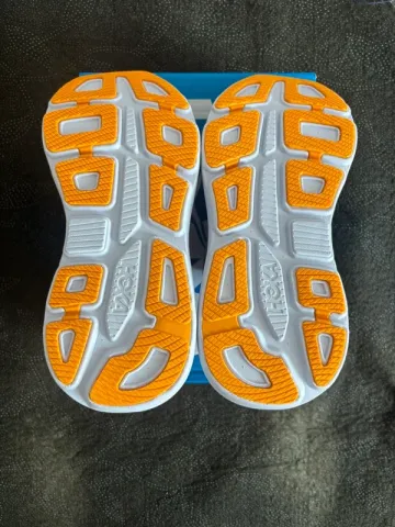 Hoka Bondi 9 bike usato — immagine 3 di 4