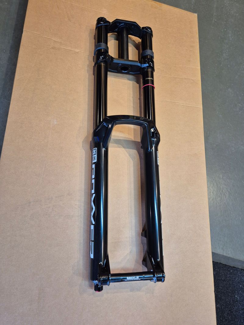 RockShox Boxxer Base Debonair 2025 Fork de segunda mano