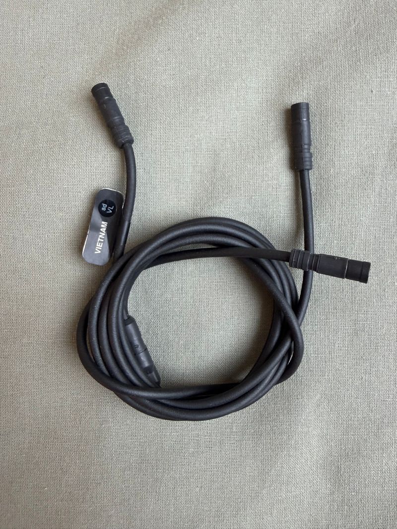 Used Shimano Di2 EW-JC130-MM Cable Cycling Accessories