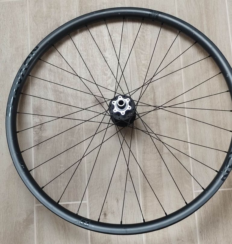 Brugt Novatec Carbon Wheels bike — billede 3 af 15