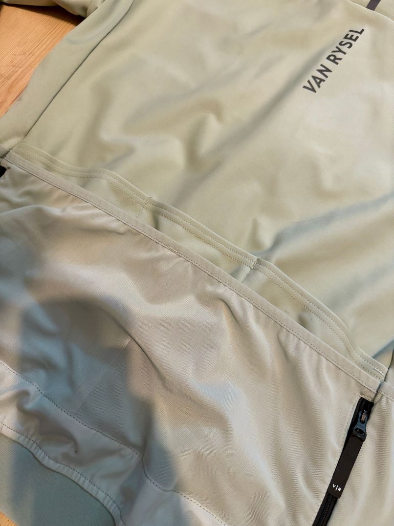 Used Van Rysel Endurance Winter Cycling Jacket bike — image 4 of 8