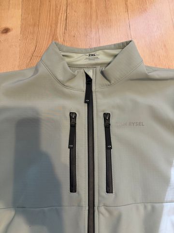 Used Van Rysel Endurance Winter Cycling Jacket bike — image 8 of 8