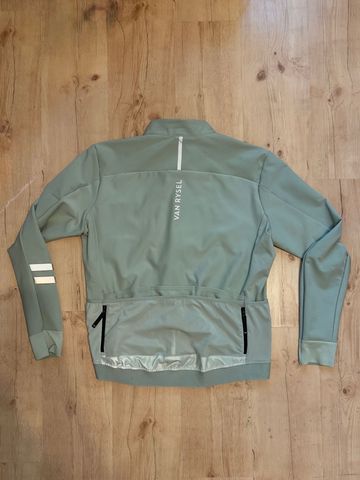 Used Van Rysel Endurance Winter Cycling Jacket bike — image 2 of 8