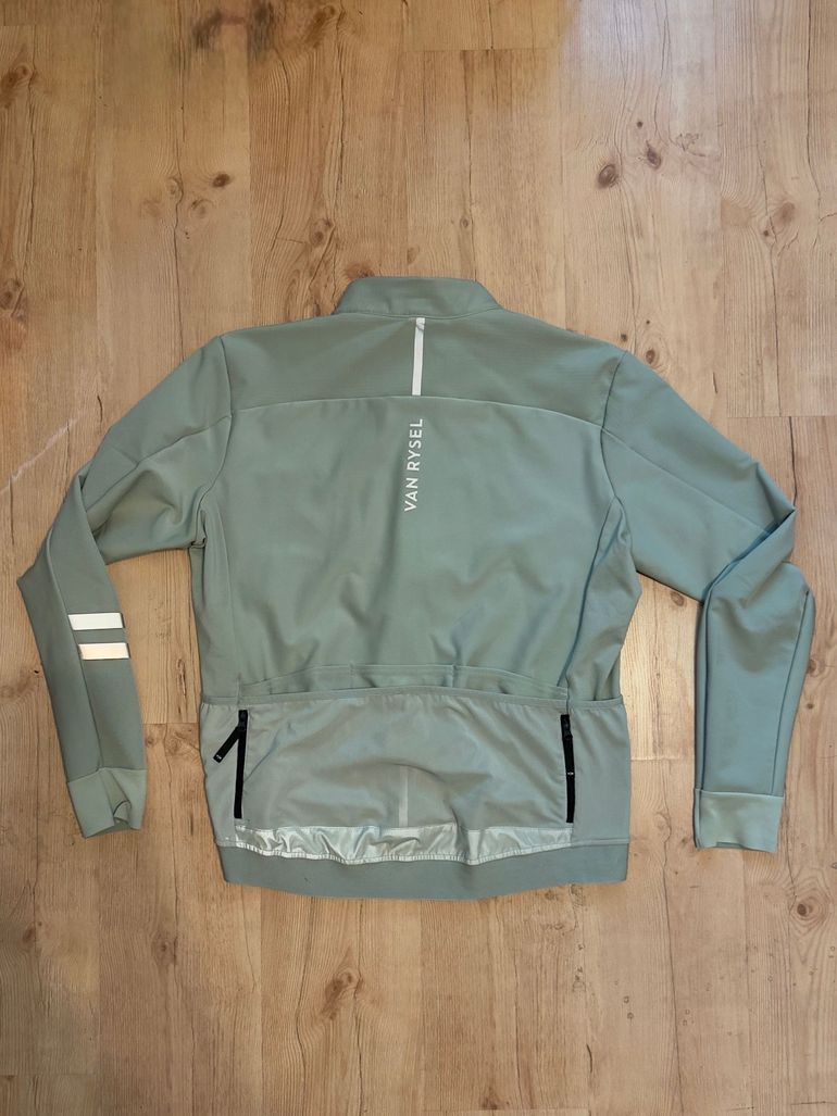 Used Van Rysel Endurance Winter Cycling Jacket bike — image 2 of 8