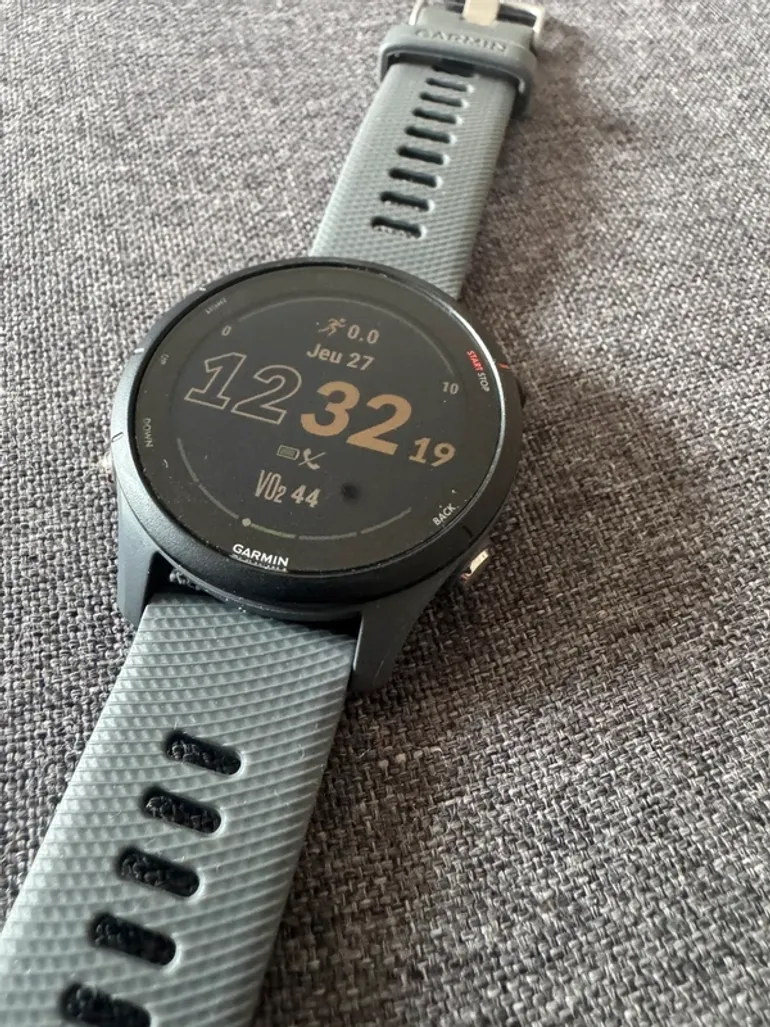 Used Garmin Forerunner 255 bike — image 3 of 4