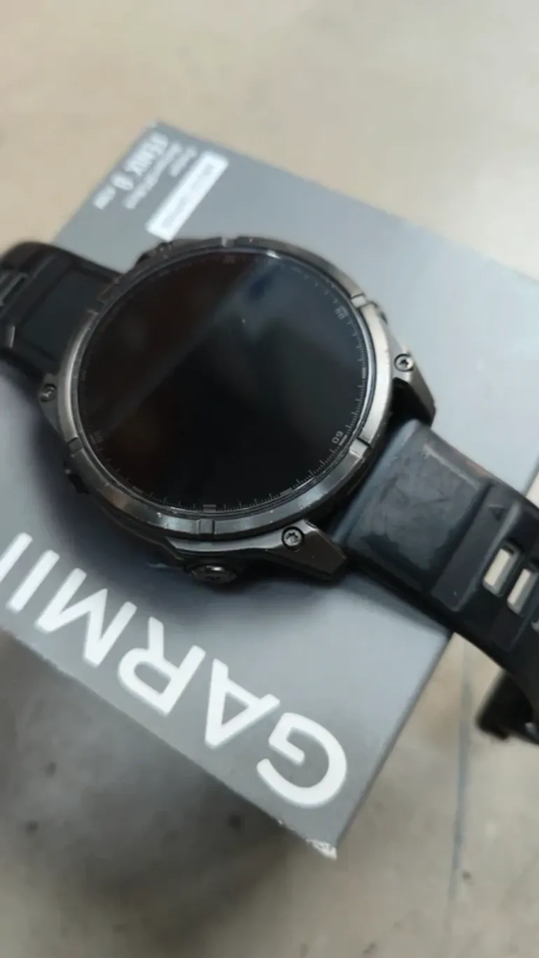 Used Garmin Fenix 8 bike — image 8 of 11