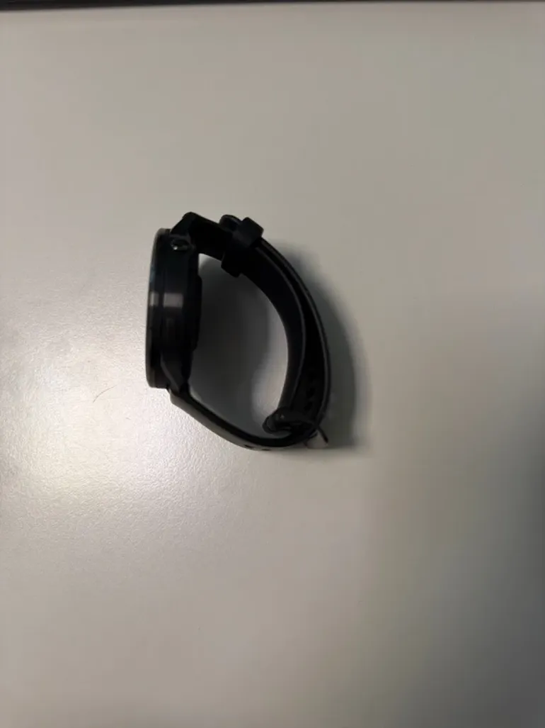 Used Garmin Venu 4 bike — image 3 of 4