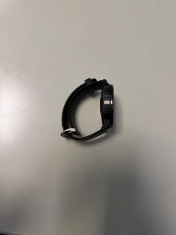 Used Garmin Venu 4 bike — image 4 of 4
