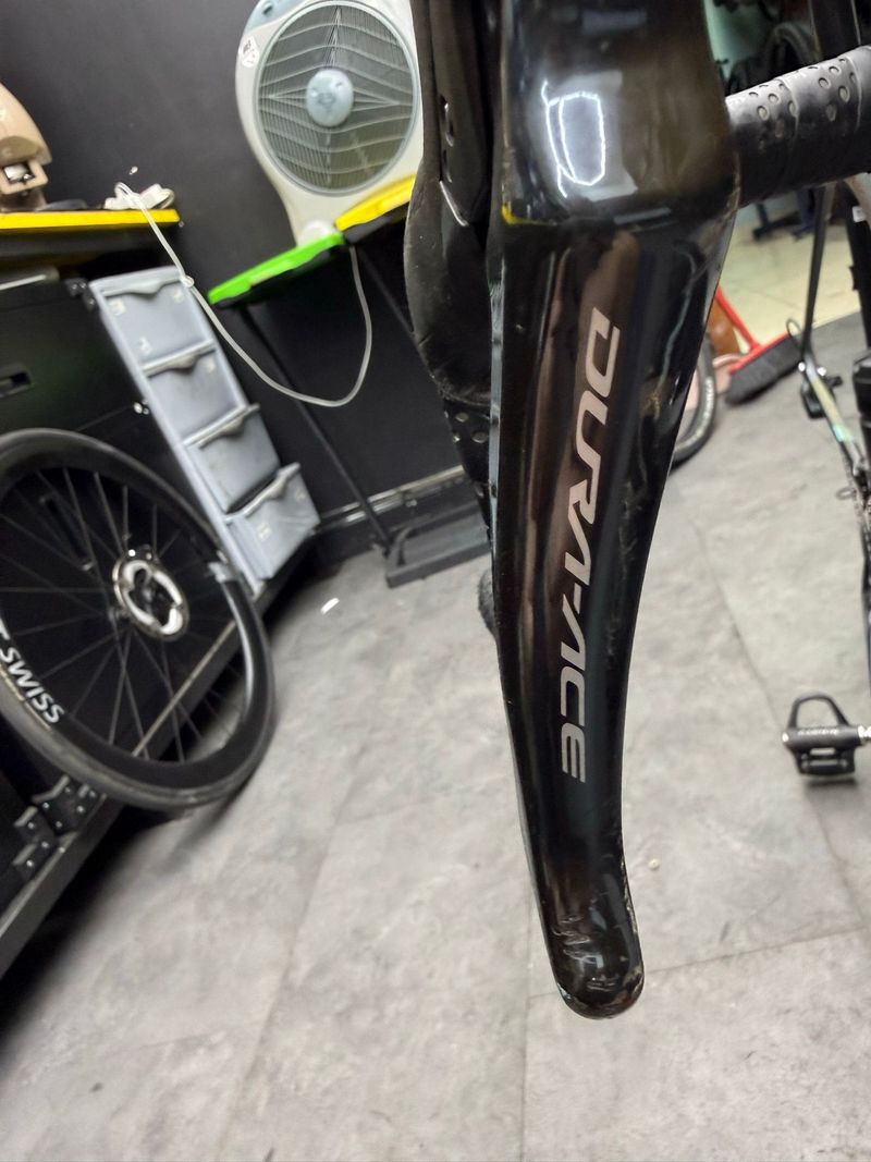 Použité Shimano Dura-Ace 11-Speed Disc Groupset 2023 Groupset