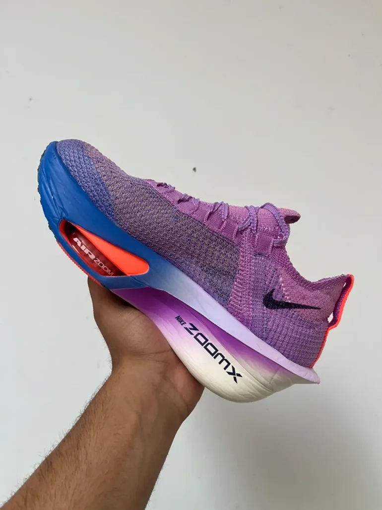 Used Nike Air Zoom Alphafly Next% 3 bike — image 3 of 15