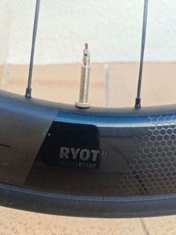 Used Ffwd Ryot 55 bike — image 7 of 9
