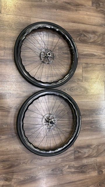 Used fastop Wave Carbon 2025 bike — image 2 of 5
