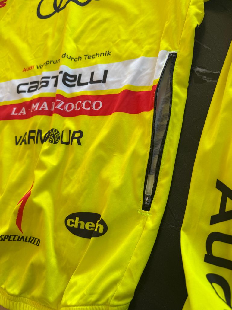 Used Castelli Windproof Jacket bike — image 3 of 4