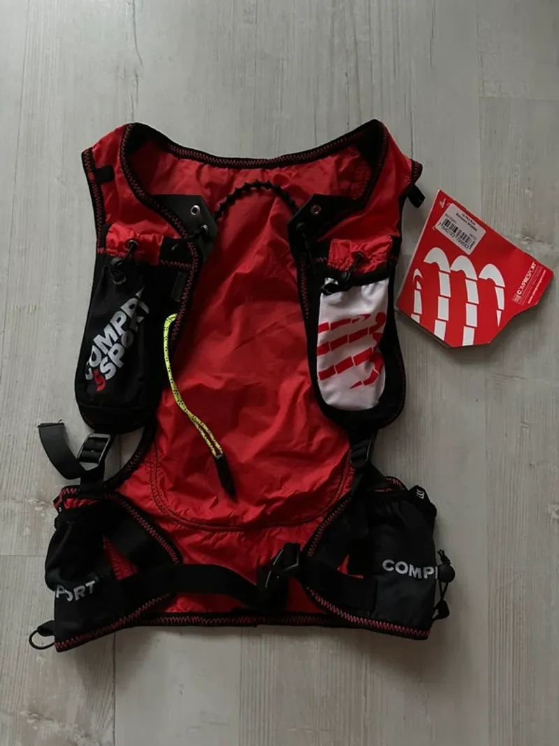 Used Compressport Ultra Run Backpack Woman Running Accessories