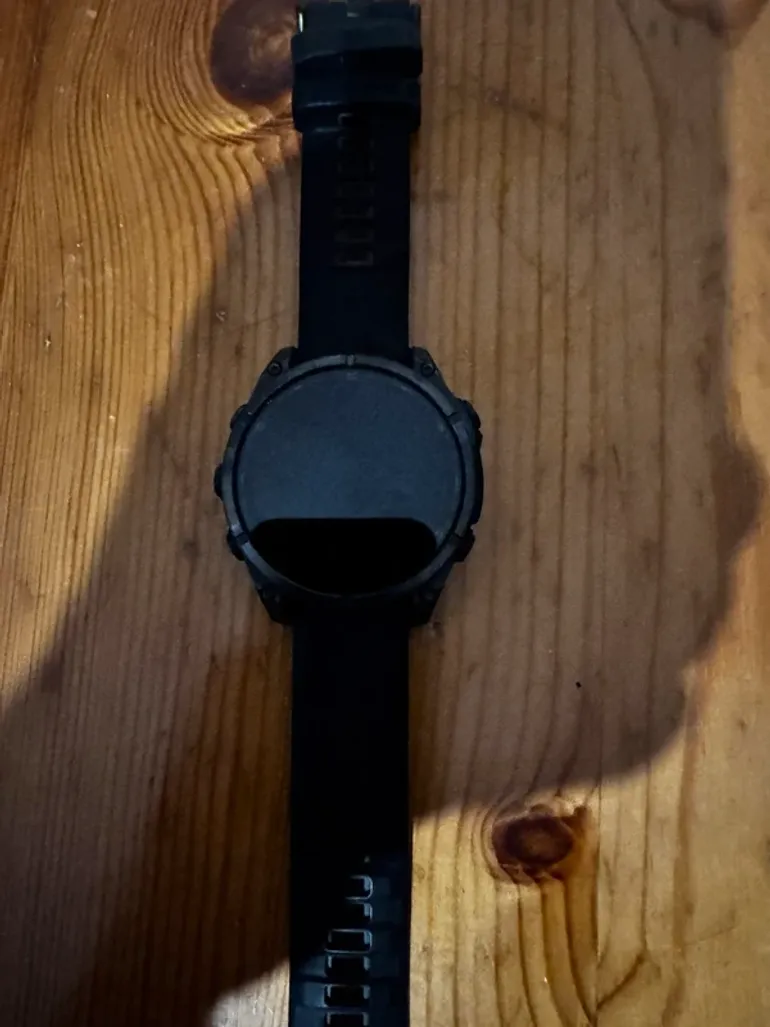 Used Garmin Fenix 8 sapphire bike — image 2 of 4