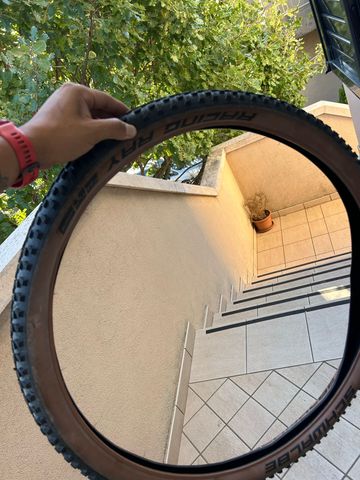 Schwalbe Tires bike d'occasion — image 4 sur 7