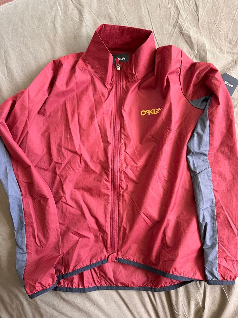 Used Oakley Element Jacket bike — image 6 of 6