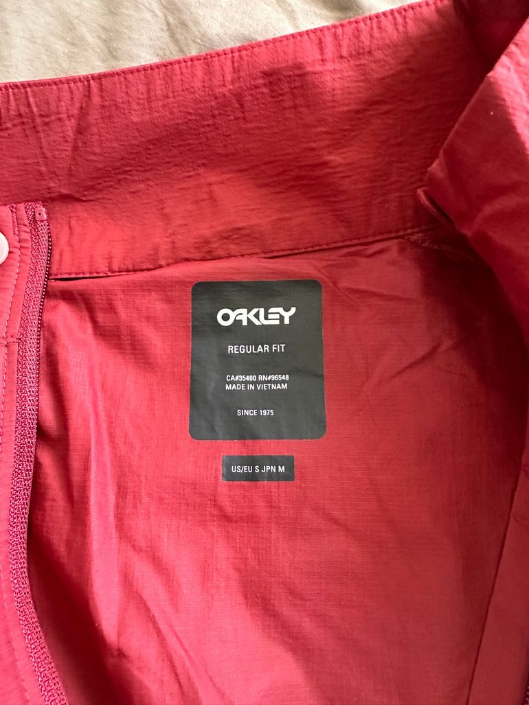 Used Oakley Element Jacket bike — image 4 of 6