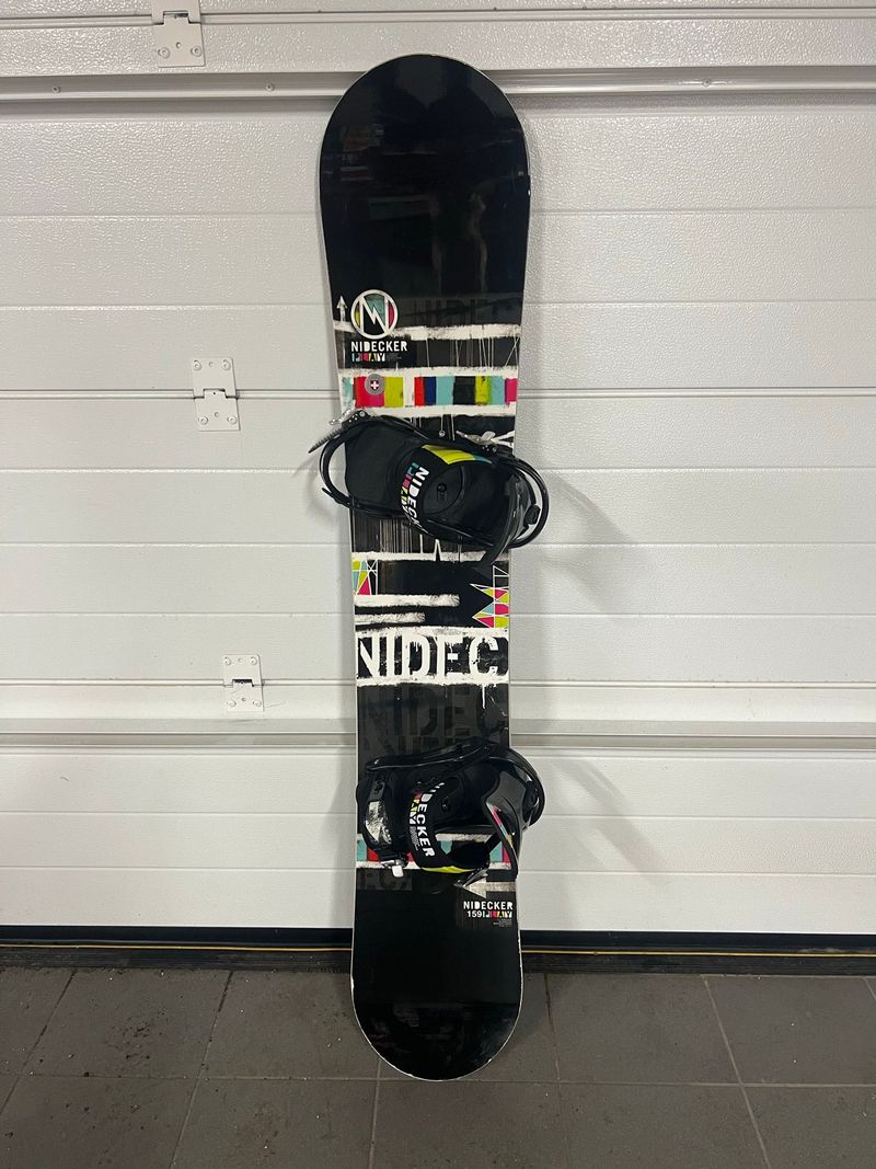 Used Nidecker Snowboard Snowboarding & Splitboarding