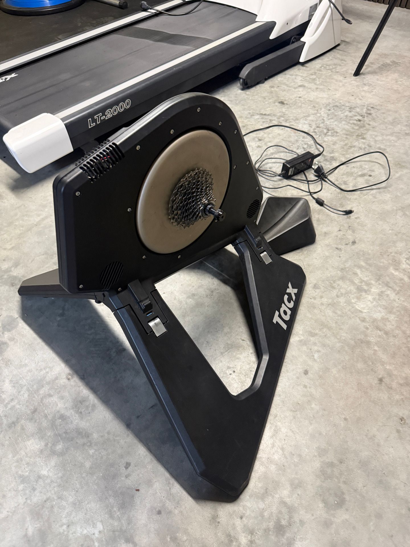 Tacx NEO smart T2800 ダイレクトドライブ式スマートトレーナー Tacx neosmart t2800 NEO Smart 【公式通販】