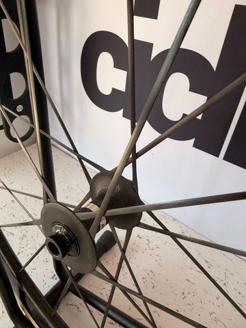 Used Mavic Cosmic Ultimate 2025 bike — image 3 of 4