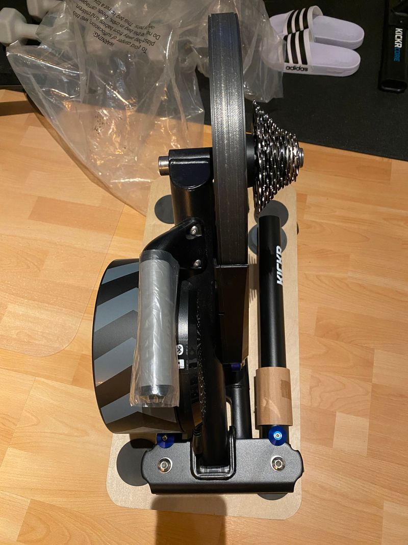 Käytetty Wahoo KICKR v5 Smart Trainer 2023 Cycling Accessories