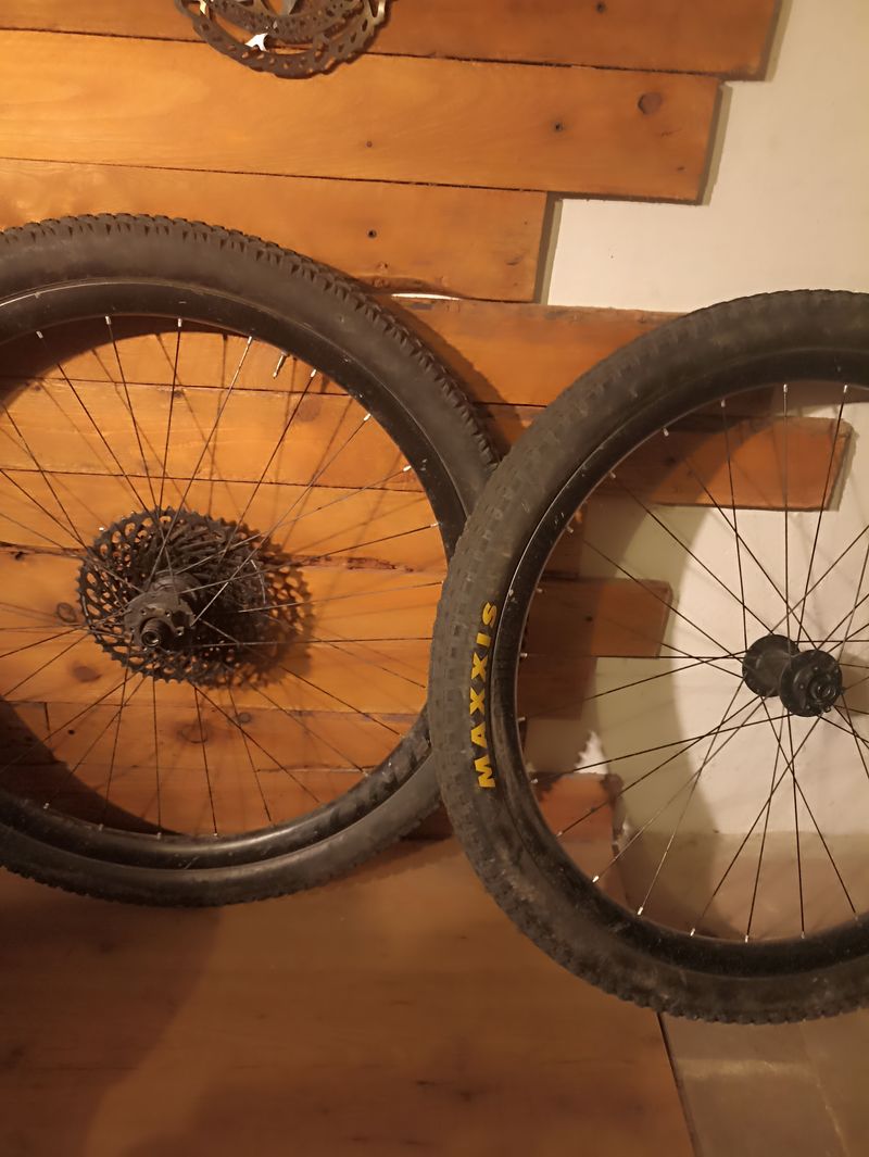 Käytetty Bontrager Kovee Elite 30 TLR Boost 29 2020 Wheels