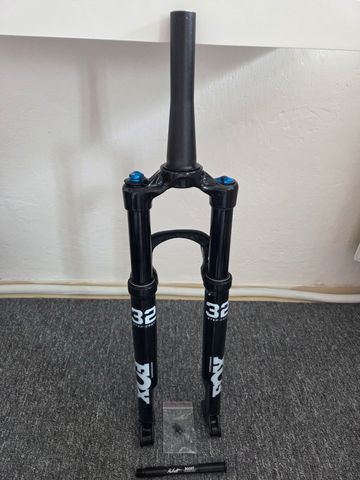 Fox 32 Step-Cast Fork 2025 bike d'occasion — image 1 sur 5