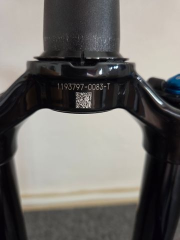 Fox 32 Step-Cast Fork 2025 bike d'occasion — image 5 sur 5