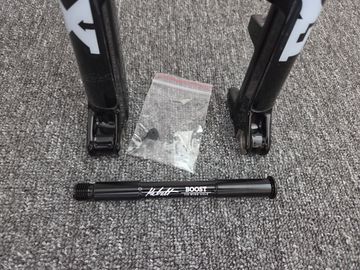 Fox 32 Step-Cast Fork 2025 bike d'occasion — image 4 sur 5