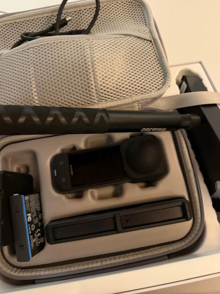 Używany Insta 360 X5 8K 360 Action Camera 2026 bike — zdjęcie 3 z 7